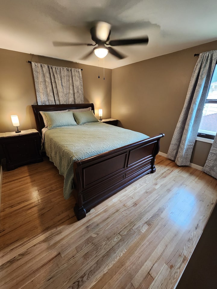 Bračni krevet (širine 150 – 179 cm)