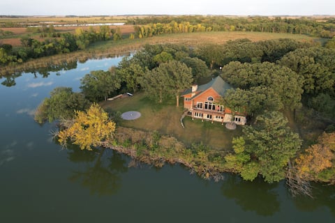 Bentsen Bay Lodge