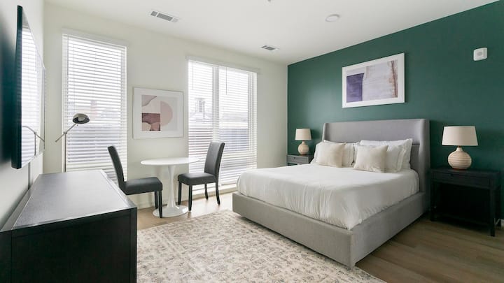 Landing | Amazing Studio, Gym, Pool - Durham, NC