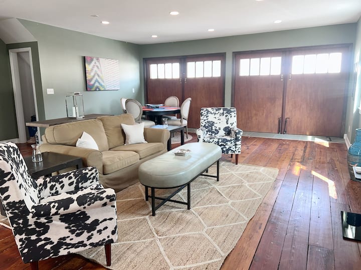 The Carriage House - Hawthorne, NJ