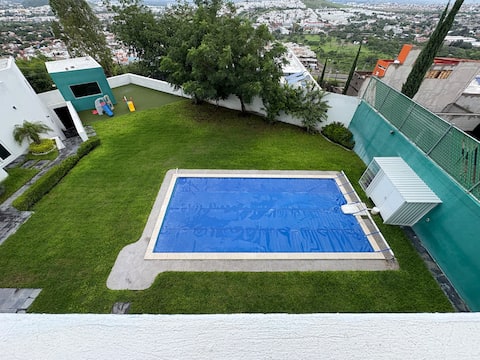 Azul Apartment/Noni House