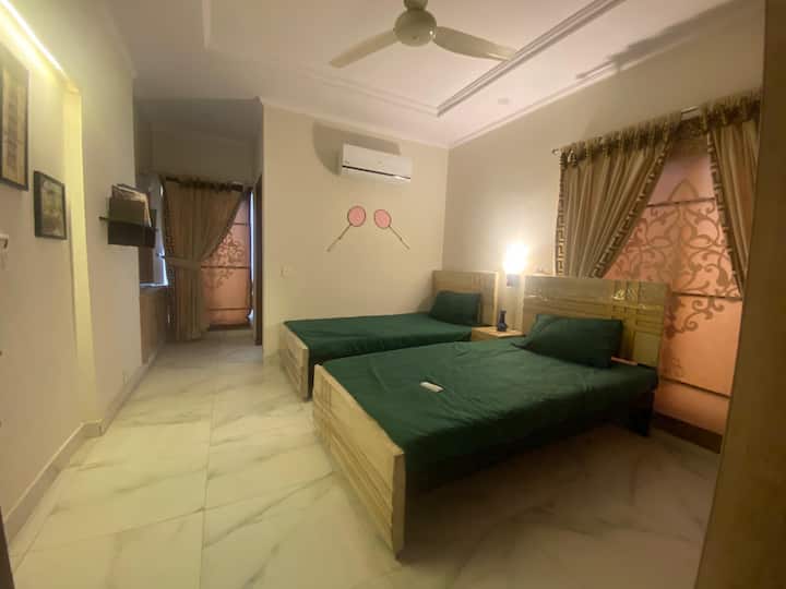 غرفة النوم 2