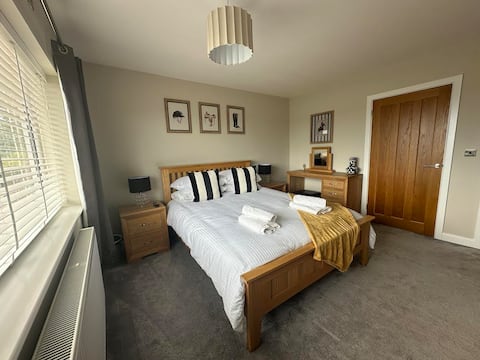 Top Airbnb: Aylesbrook Chase in Hereford