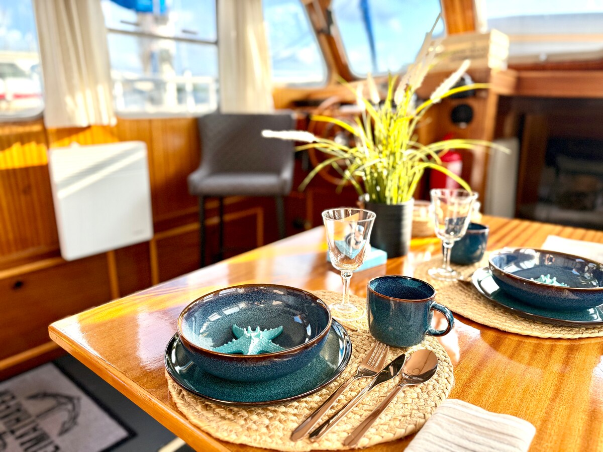 Successful Airbnb property: Vacation on the water in Neustadt In Holstein