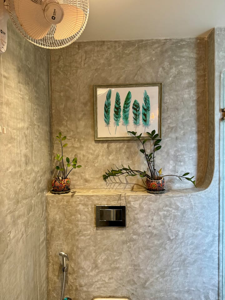 Full bathroom 1 image 3