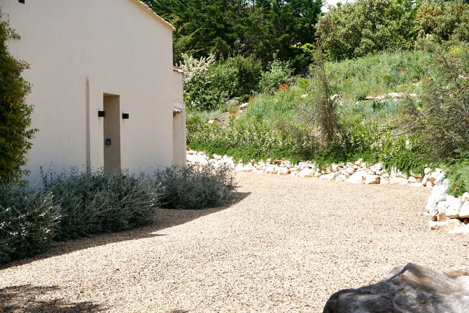 Mas du Marronnier, a Provençal cottage among olives and vines, La Capelle-et-Masmolène, Gard, France, photo 5 of 10