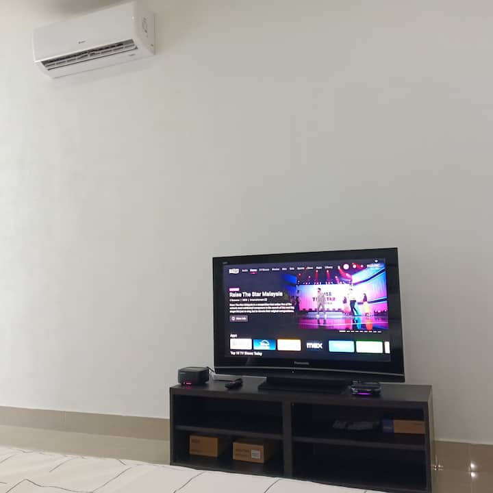 S3 : Unique Studio|shaftsbury Cyberjaya|astro&wifi - Cyberjaya