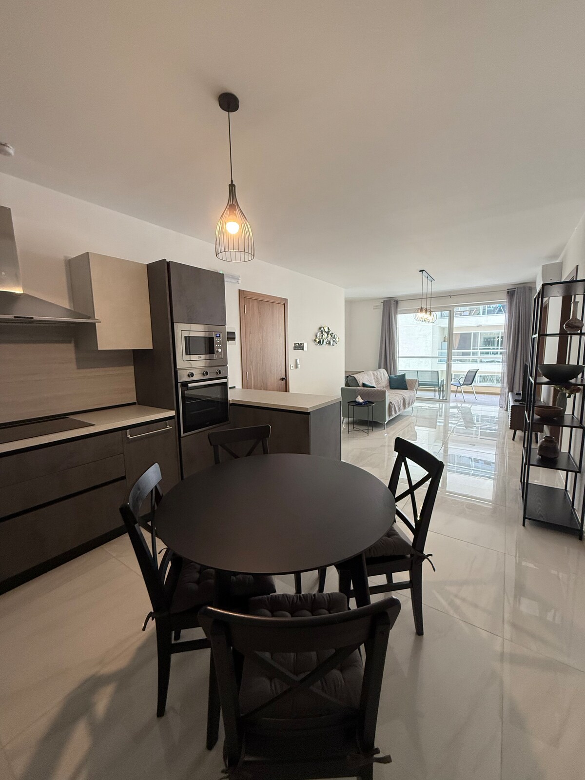 Bright and spacious apartment