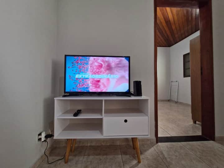 Casa  Benvira Tremembé, Garagem E Quintal Amplo. - Taubaté