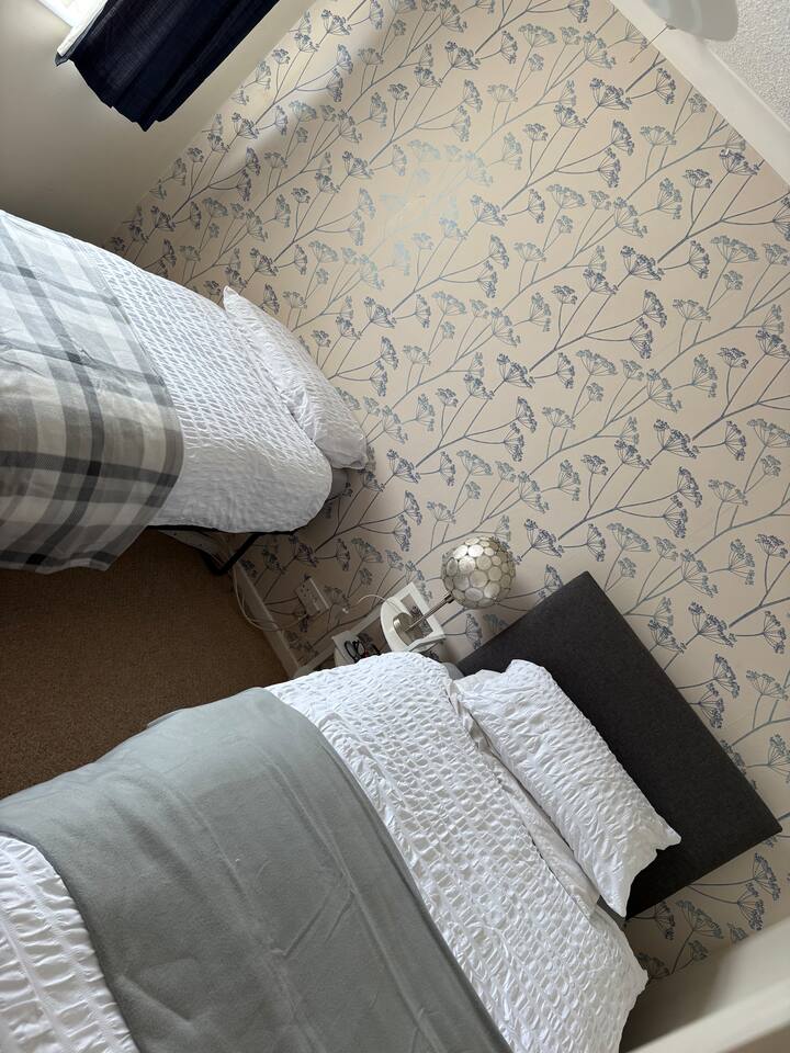 غرفة النوم 2