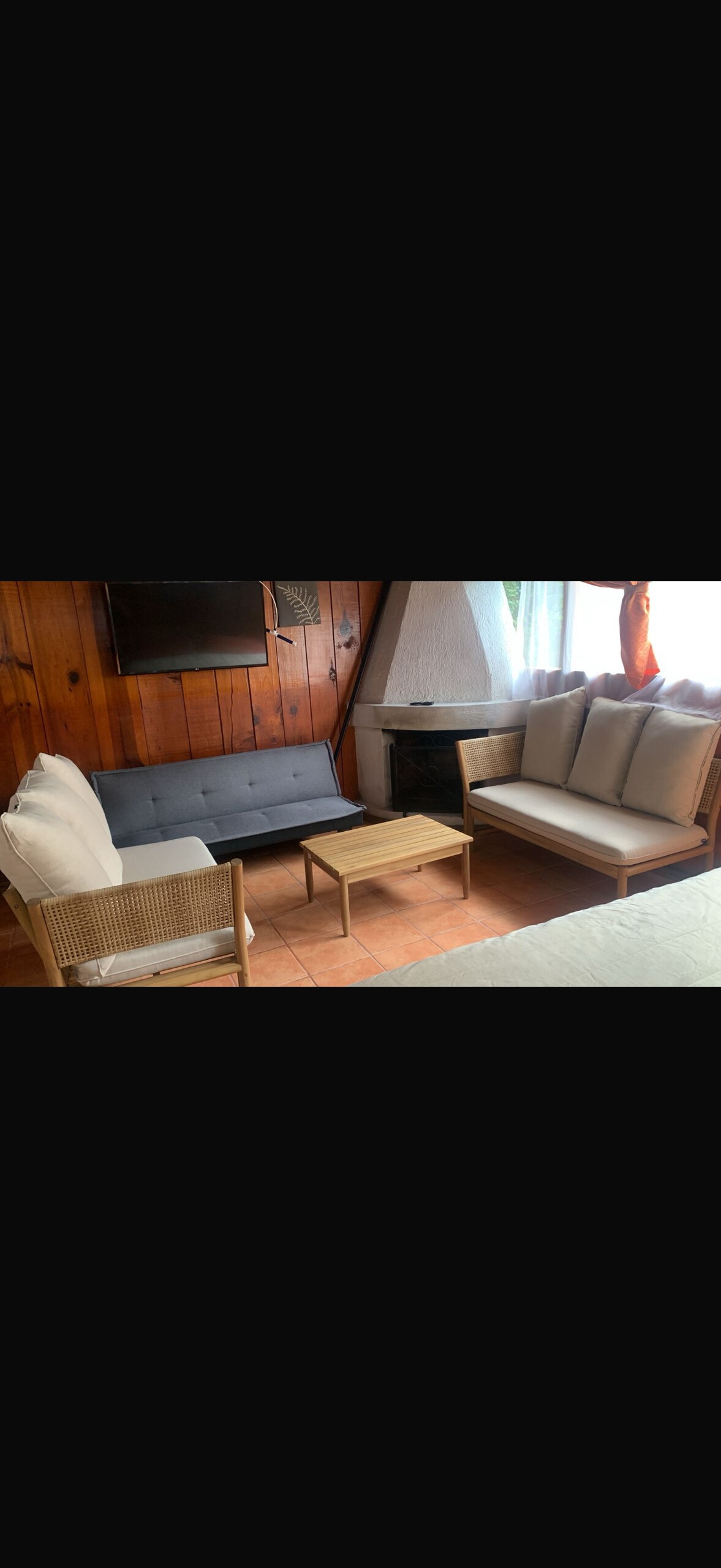 Popular Airbnb listing: The Most Cozy Cabin in Valle's City Center in Agua Fría