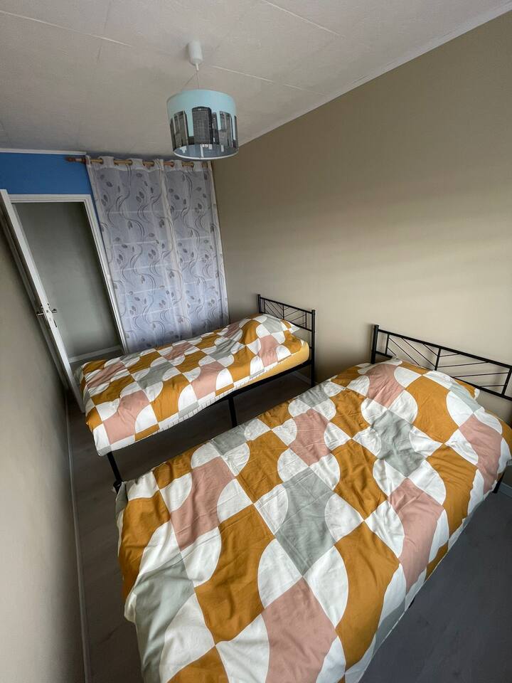 غرفة النوم 2