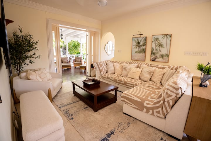 Villa Near Sandy Lane: Private Pool & Tennis Court - Barbados