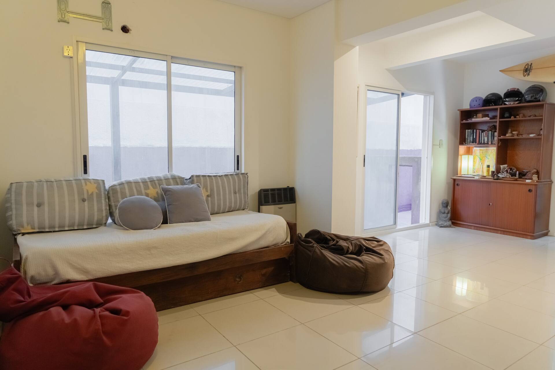 Downtown apartment with patio and grill