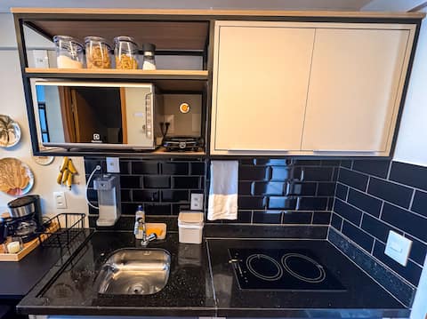 Top performing Airbnb: Luxury and Comfort 6 minutes from the Beach in Barra