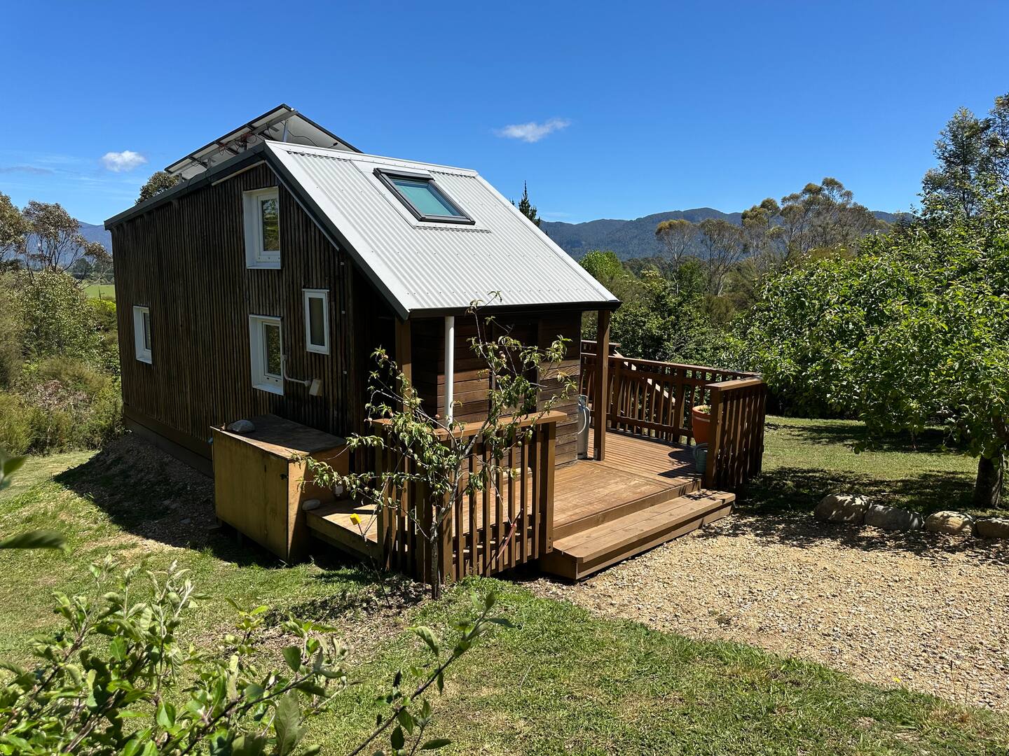 Woodend Retreat - Off Grid Eco Tiny Home 1