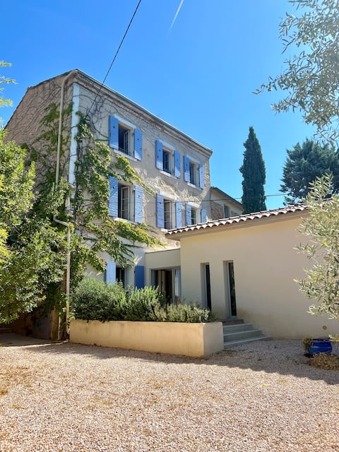 Stunning Provençal Bastide with Pool and Park