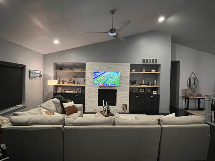 Executive Home On Golf Course - Rapid City