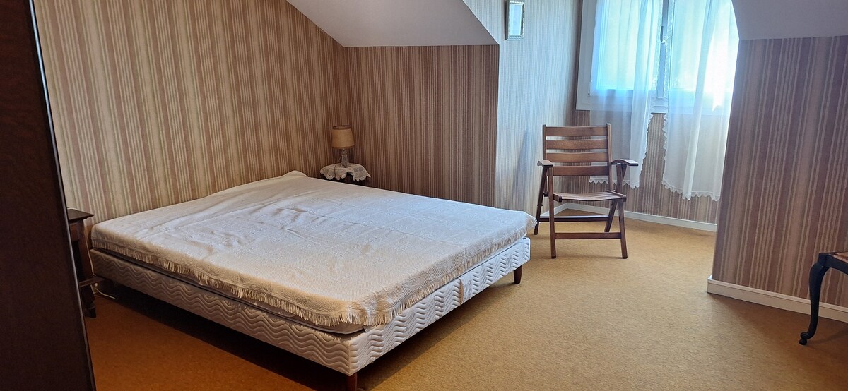 საძინებელი 1