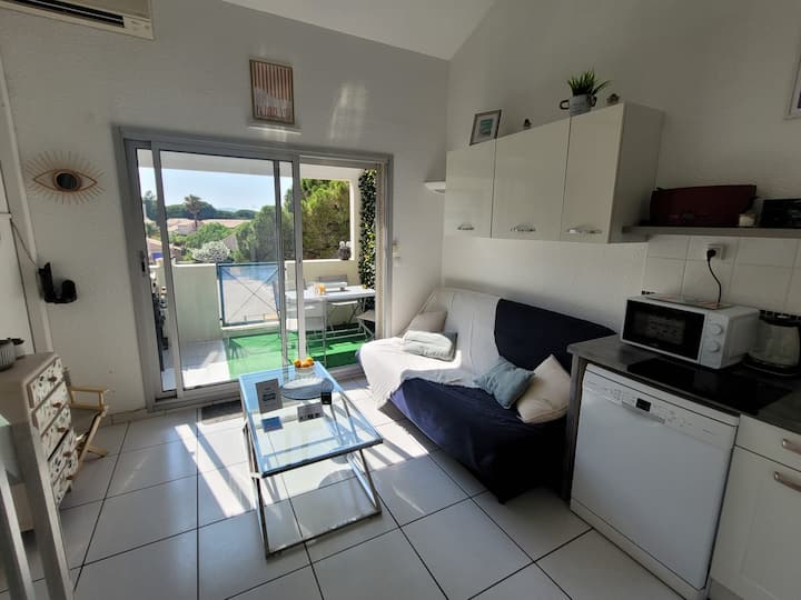 Cozy T1 Climatisé Avec Terrasse & Accès Piscine - Le Lavandou