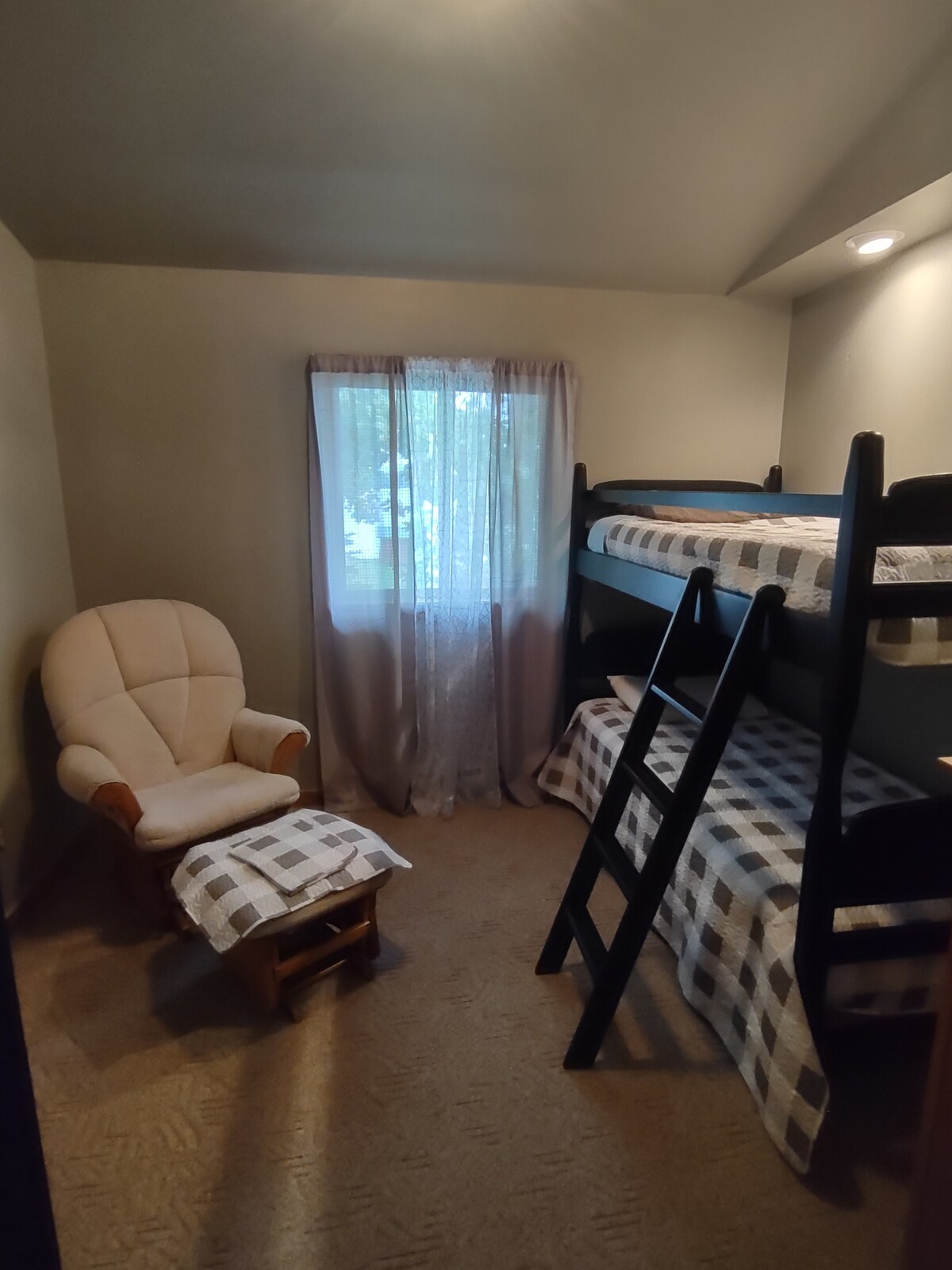 საძინებელი 3