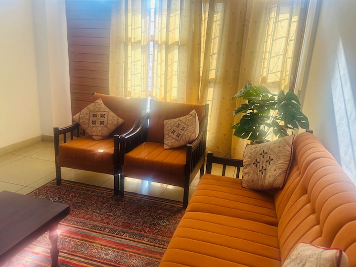 Neat 2bhk Near Fortis | Kitchen + Lift + Parking - Chandigarh