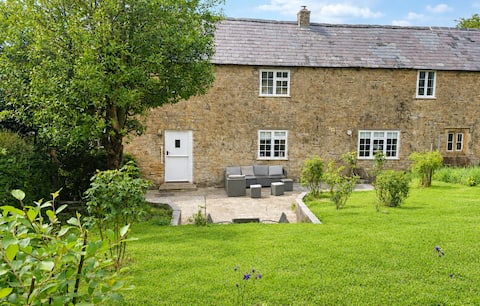 Charming Country Escape Sleeps 8