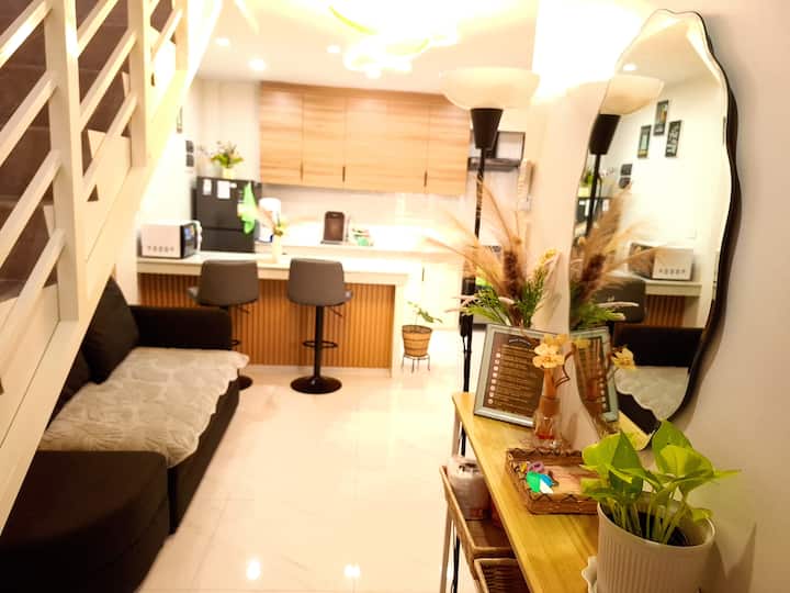Fresh, Cozy And Central - 2br, 2ba Apartment - Bataan