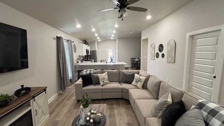 Modern Family-friendly Getaway: Tiger Track Homes - Lubbock, TX