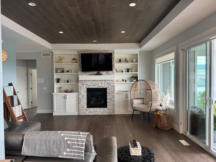Lake View Retreat - Lake Country