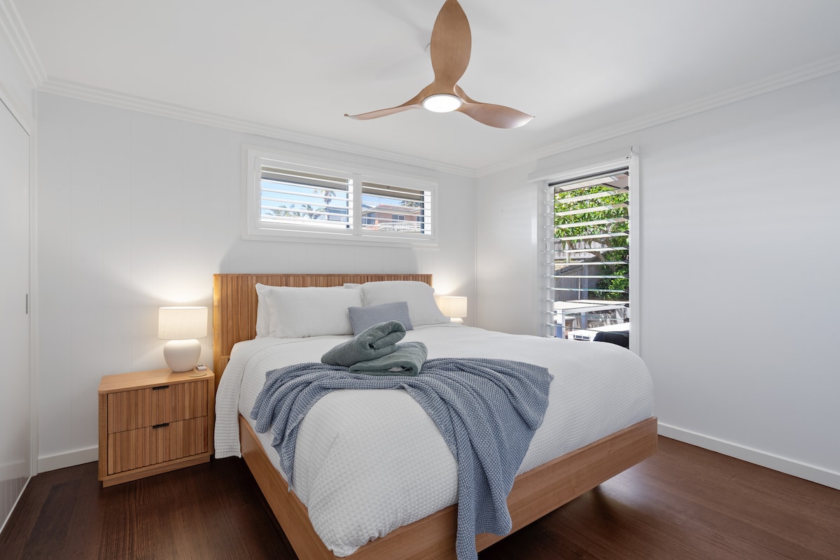 Habitación principal con cama tamaño king