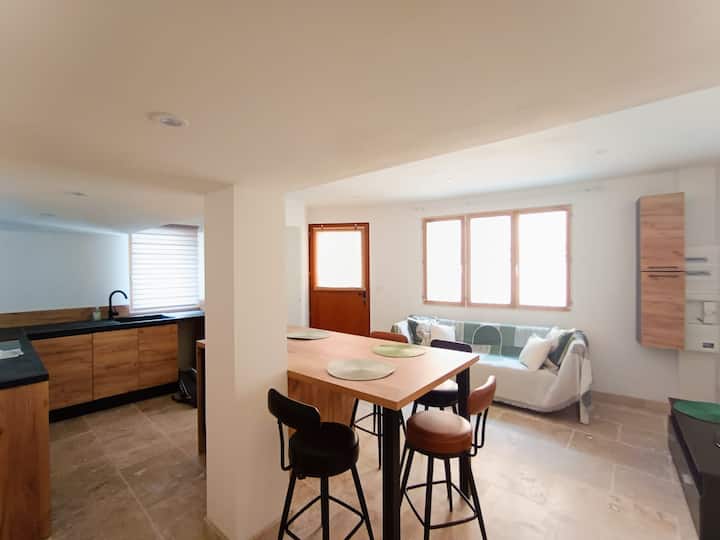 Appartement De 45m2 ,à  4 Km De La Mer Et Aeroport - Portiragnes