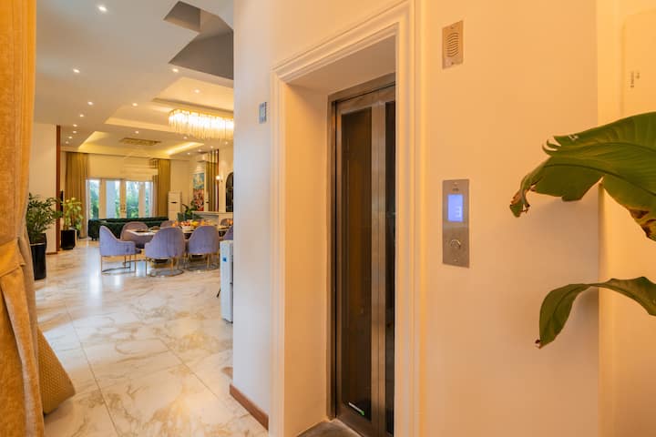 Living room 1 image 10