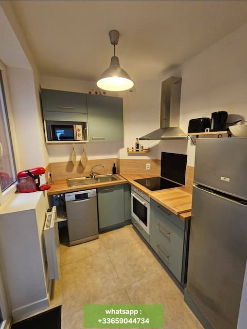 Top Airbnb: Renovated house in the heart of the old town + patio à Boulogne Sur Mer