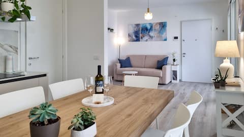Annuncio Airbnb popolare: Lumea – Elegant apartment, a short walk from the center – garage – 2 bathrooms a Fano