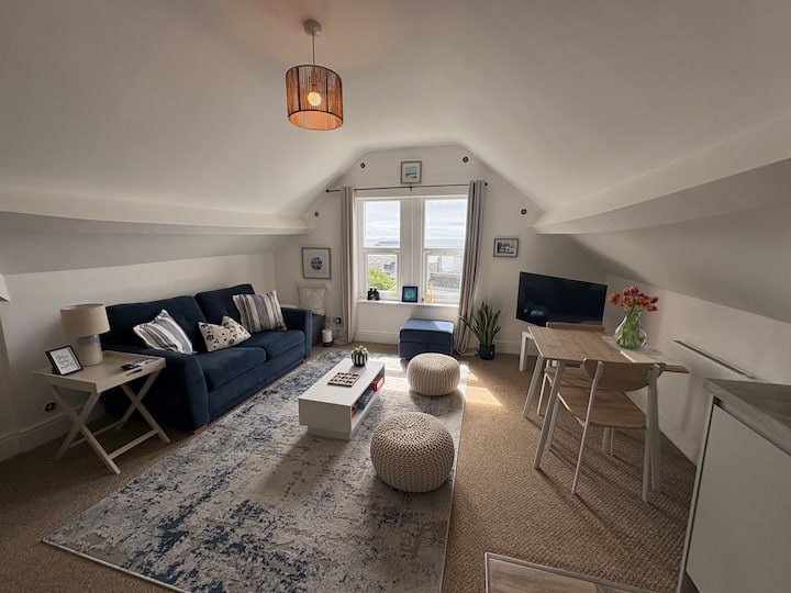Anchorage Beach Side Apartment - Cornwall