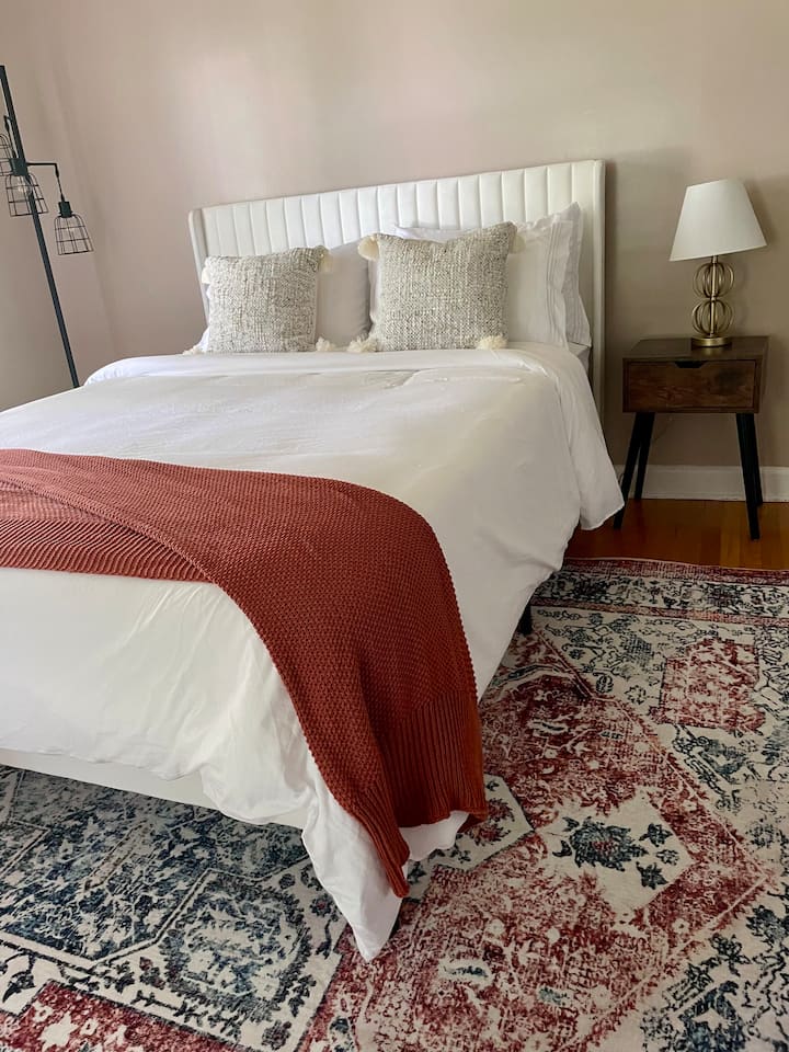 საძინებელი 1