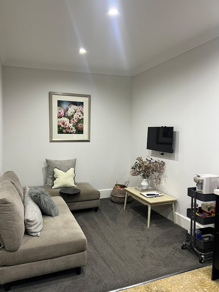 Granny Flat In Ballarat Central - Ballarat