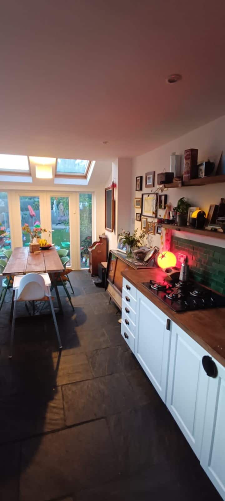 Relaxed Family Home By The Beach - Southend-on-Sea