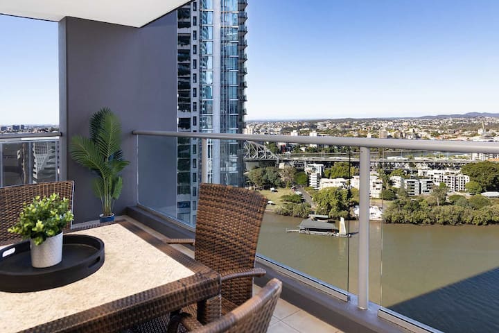 Magnificent City Location | City & River Views - 布里斯班