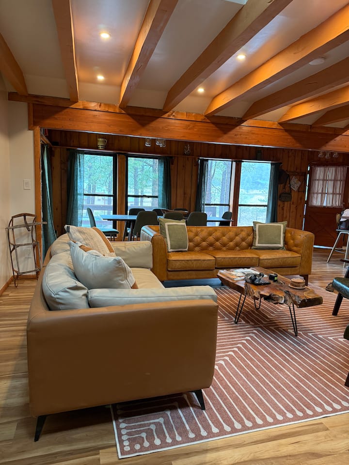 “Scout’s House” Cabin On 2 Acres, Sleeps 10 - Greer, AZ