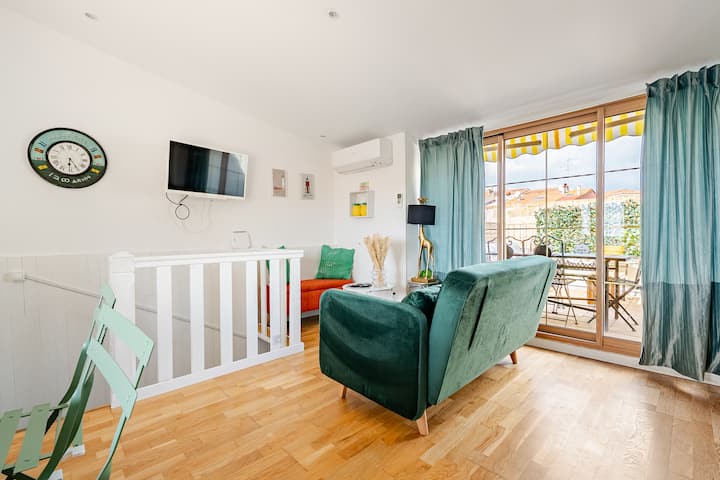 Duplex 2chambres Avec Terrasse Centre Historique - Fréjus