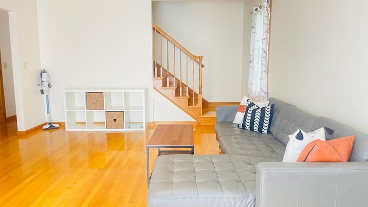 Large 3br/3ba Family Home.10-mins Walk To Red Line - Quincy, MA