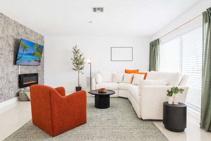 Near Fifa World Cup Stadium Modern Home! - Hollywood, FL
