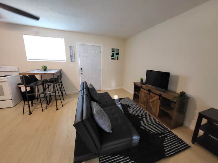 Charming Hideaway Apartment Sleeps 3 Finca Unit D - Panama City, FL