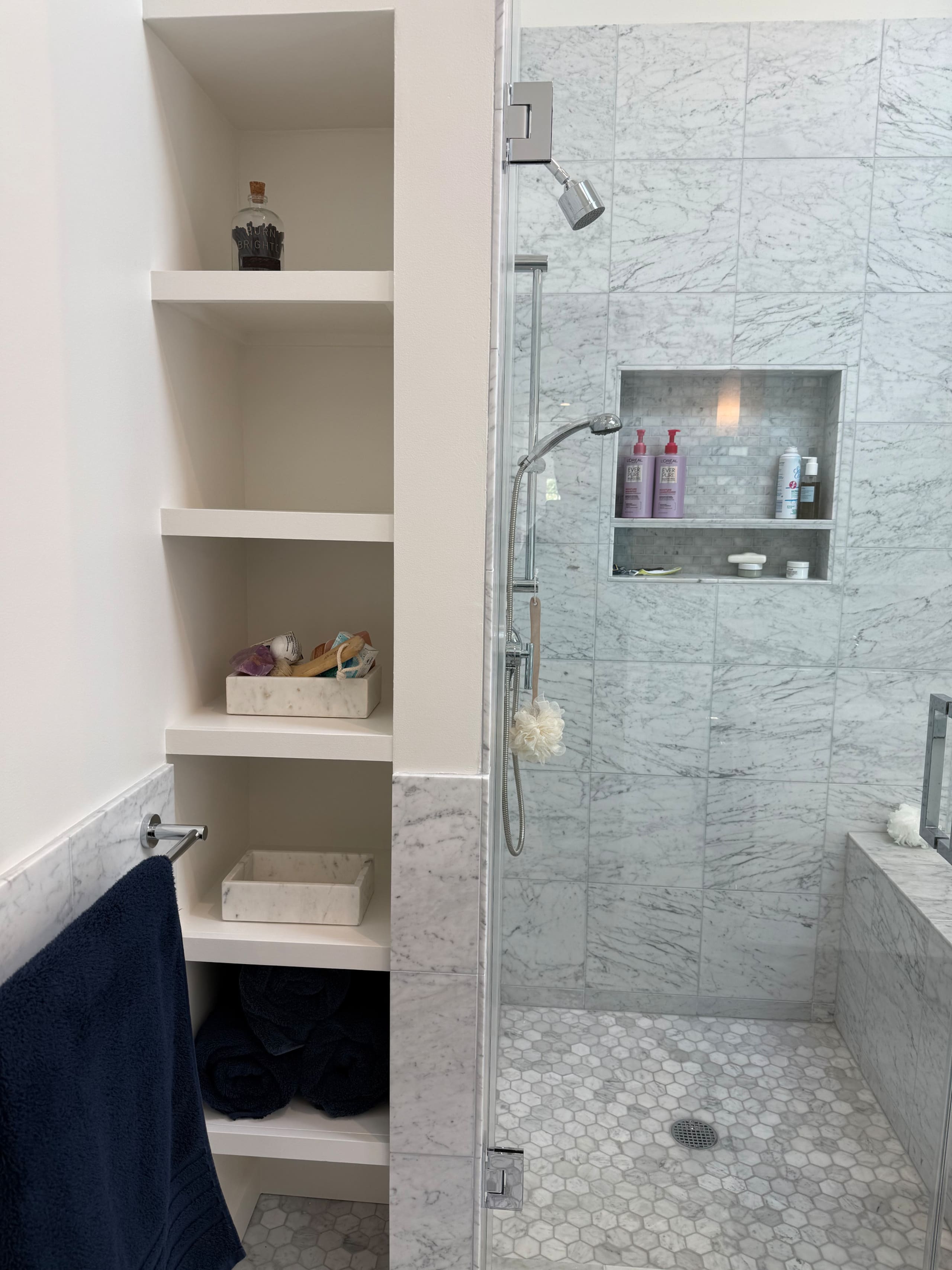 Newly Rebuilt 2025 Home with Spa Bath & Fireplace - Photo 14