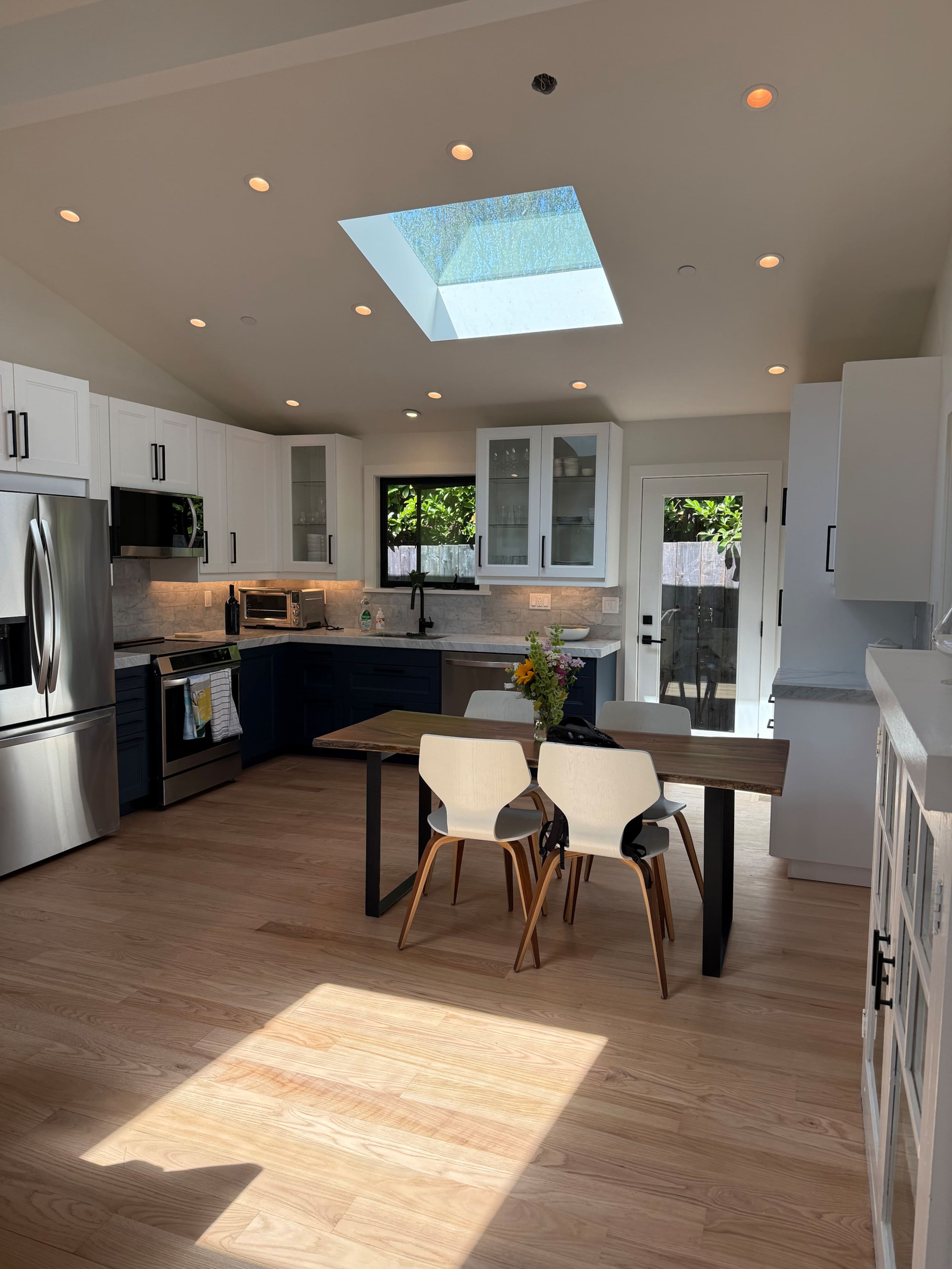 Newly Rebuilt 2025 Home with Spa Bath & Fireplace - Photo 3