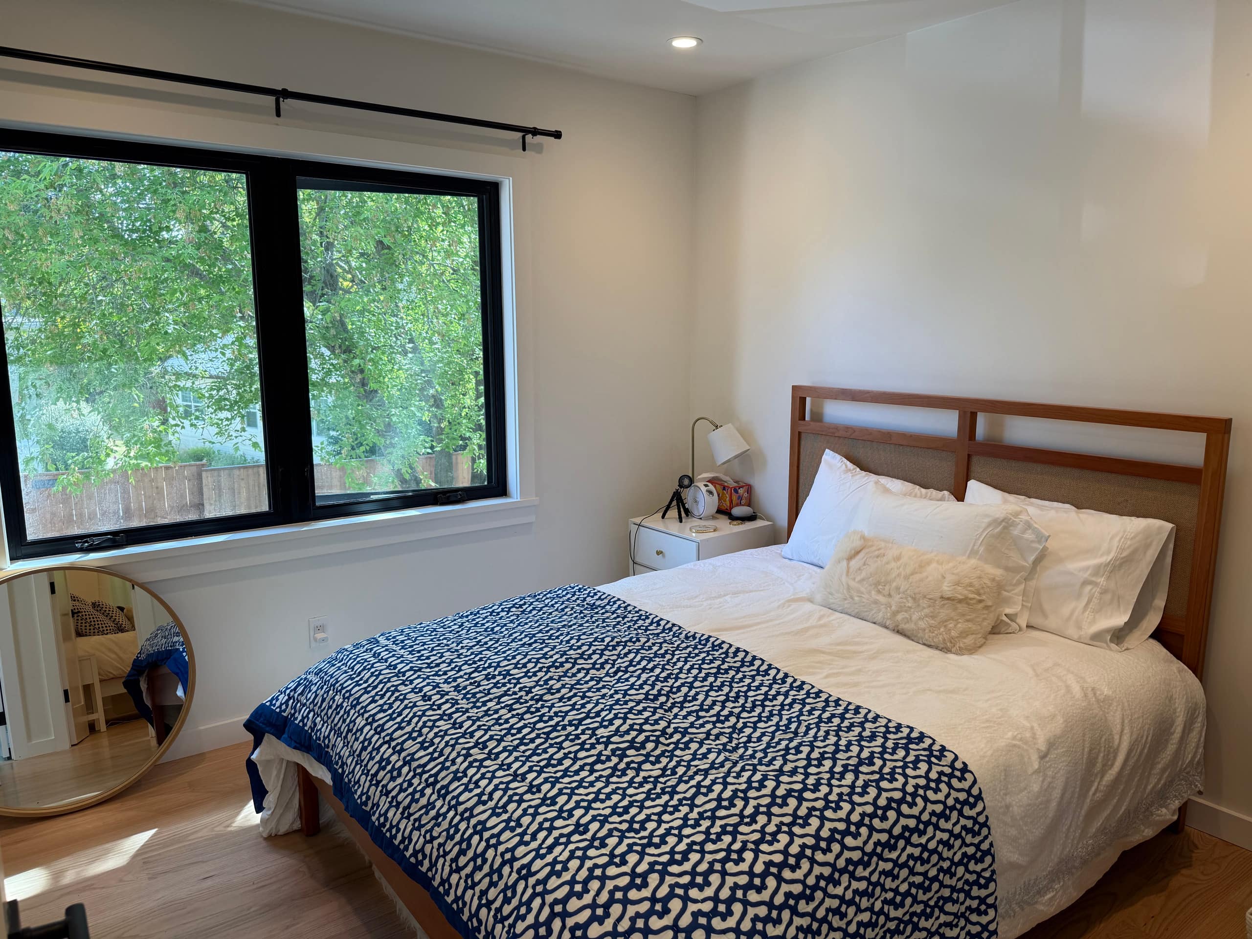 Newly Rebuilt 2025 Home with Spa Bath & Fireplace - Photo 7