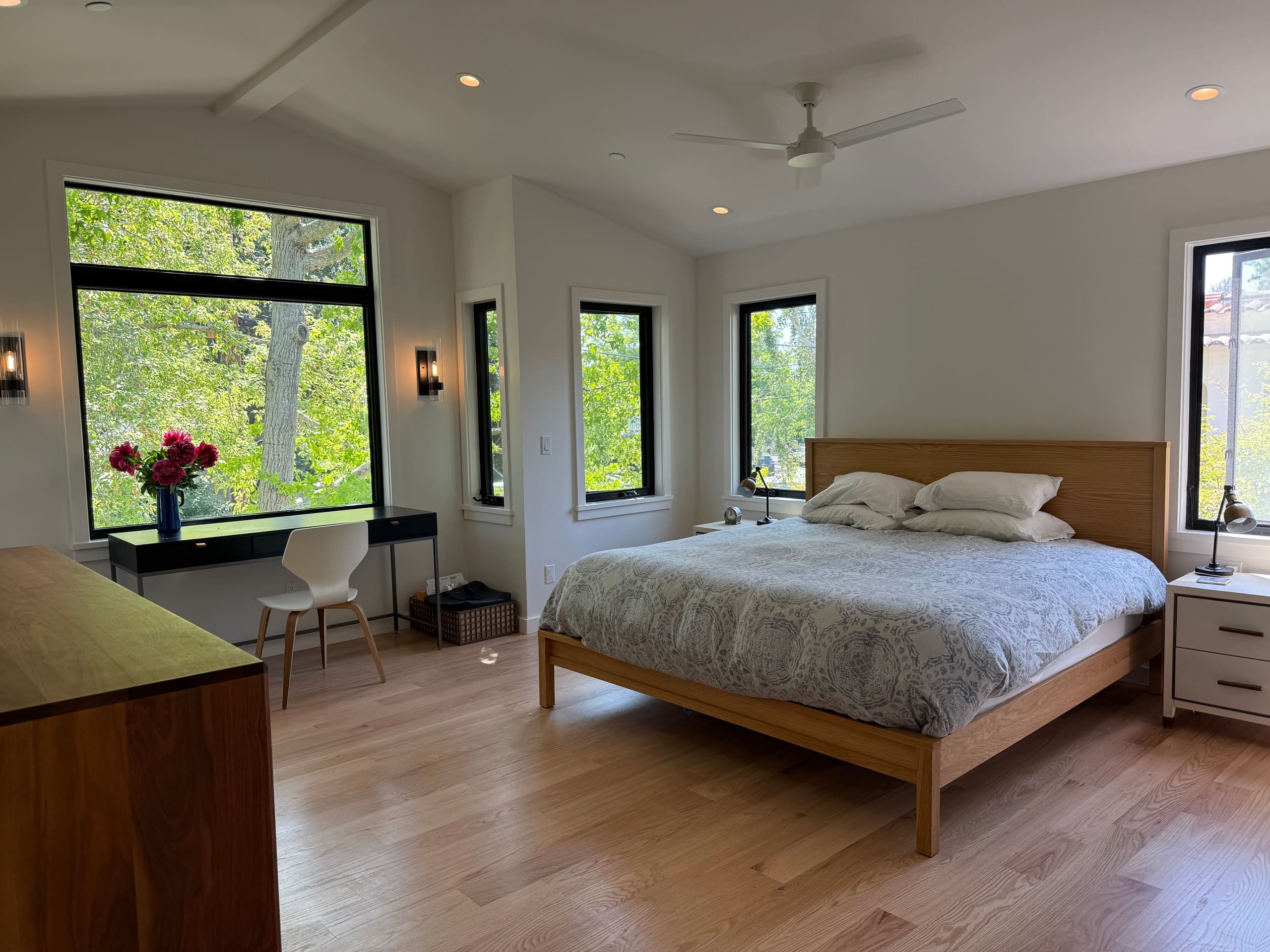 Newly Rebuilt 2025 Home with Spa Bath & Fireplace - Photo 10