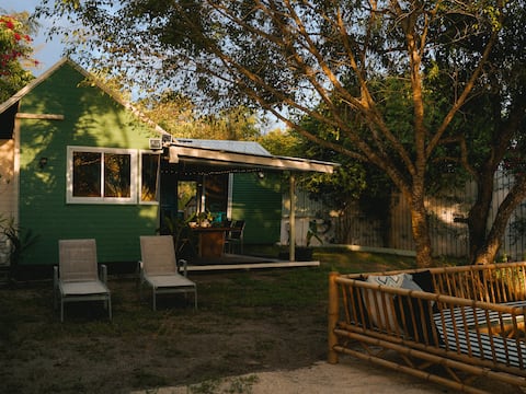 Three Palms - Beach Front Tiny House by SP Villa